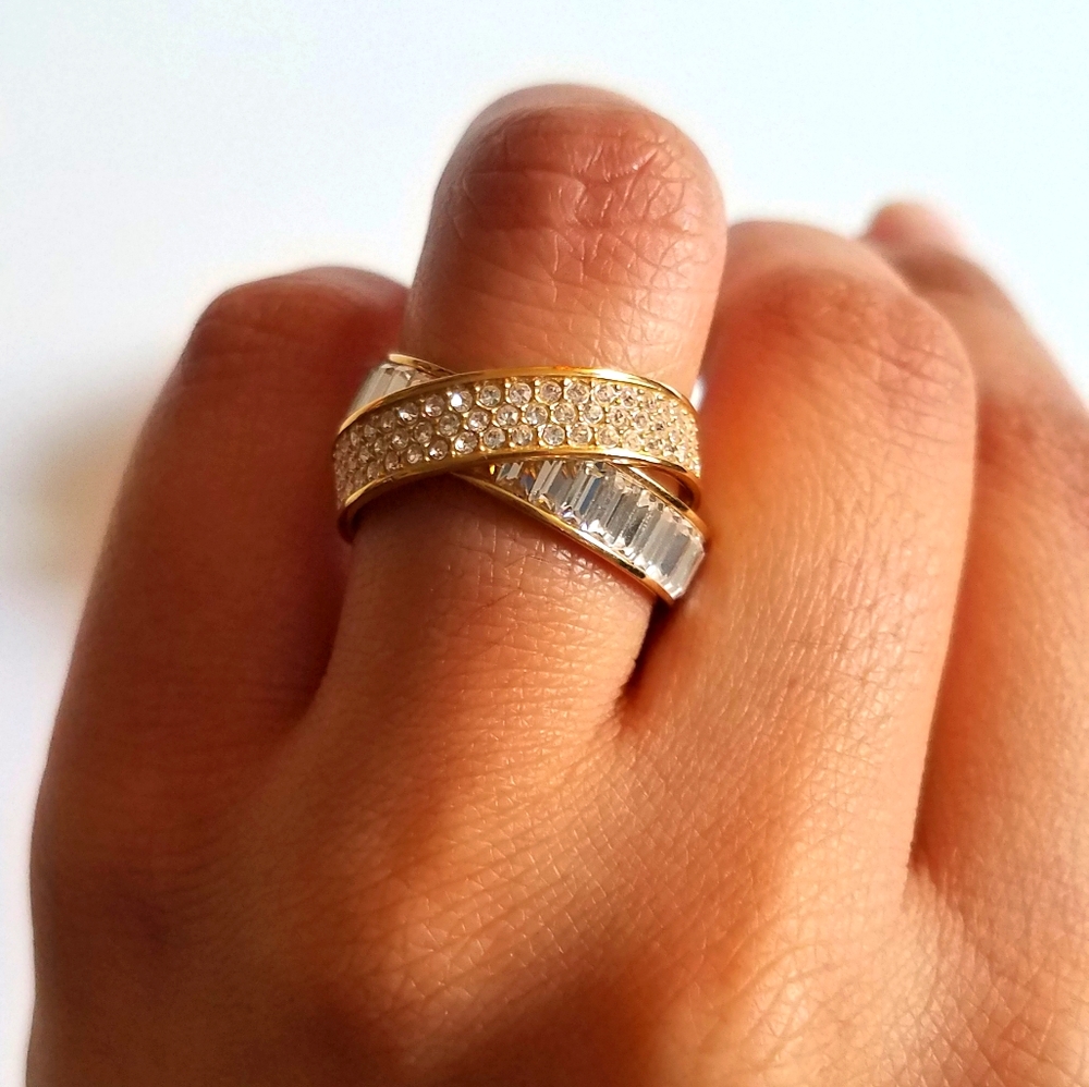 Michael Kors Brilliance Crossover Ring Siz…